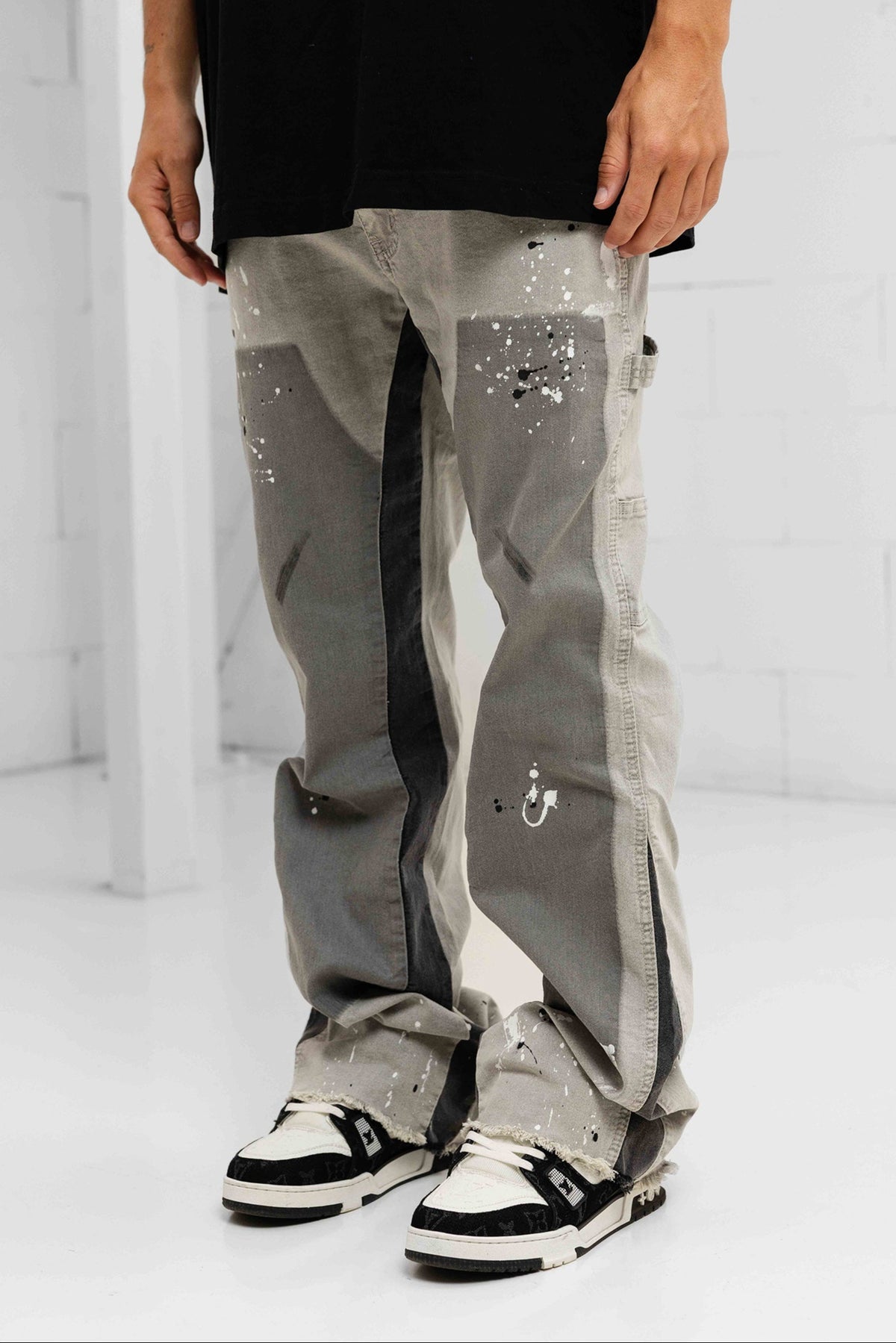 GREY GALLERY DEPTH - PAINT SPLATTER DENIM JEANS