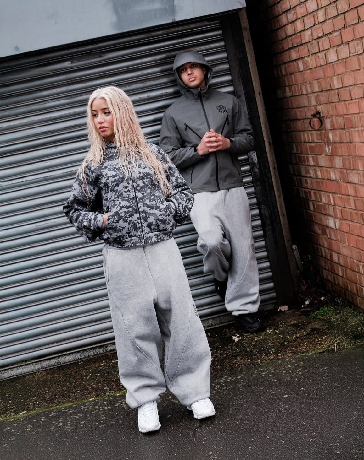 MERTRA CAMO PULSE HOODIE