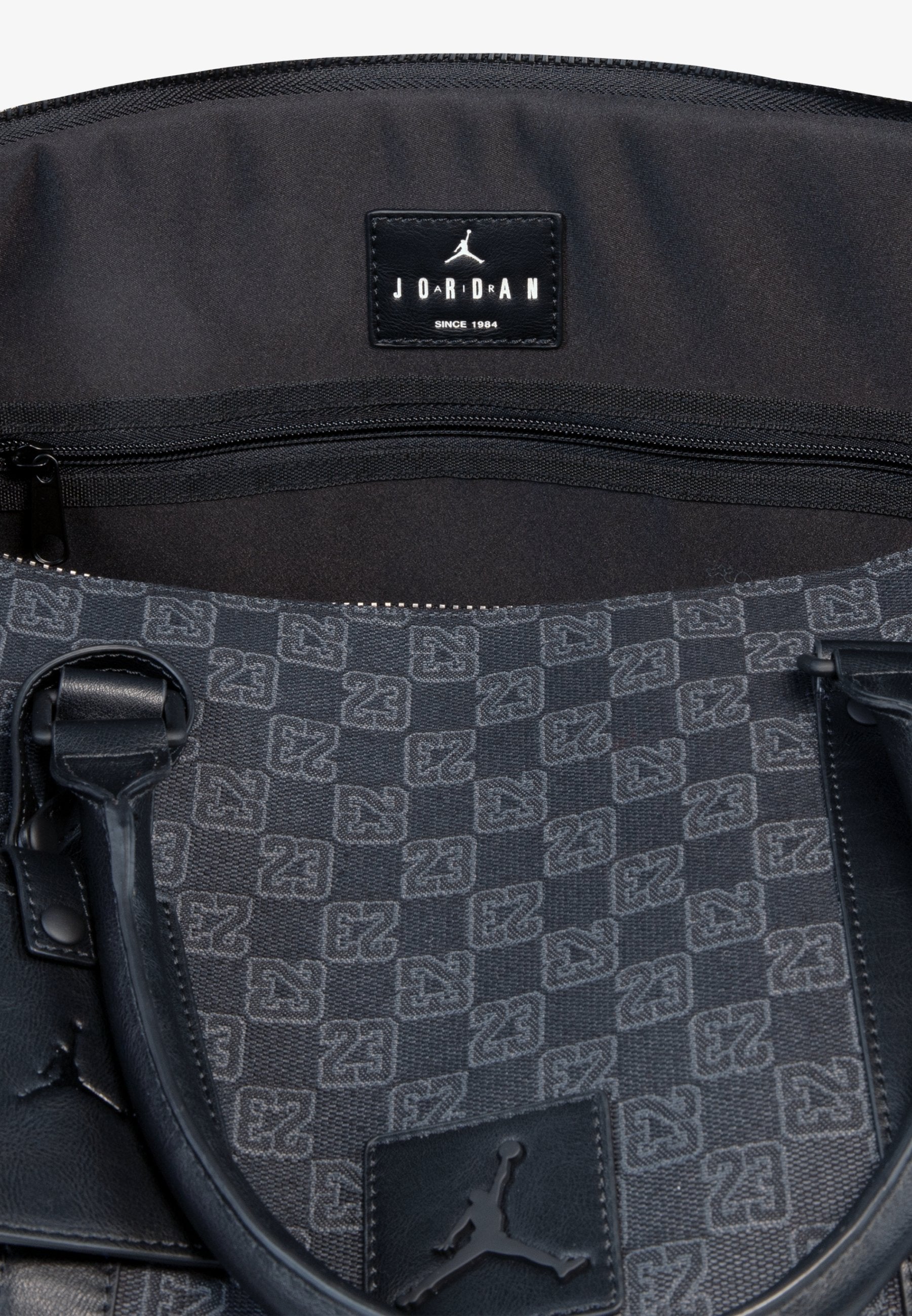 Jordan
MONOGRAM DUFFLE BAG - Sports bag - sail