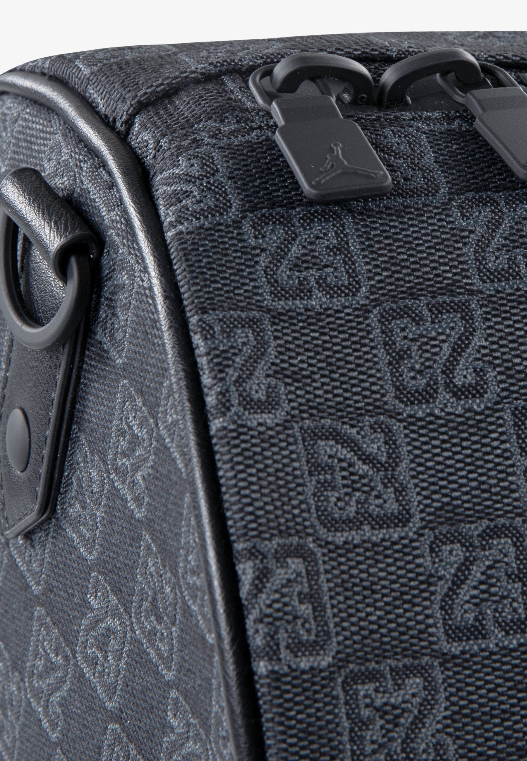 Jordan
MONOGRAM DUFFLE BAG - Sports bag - sail