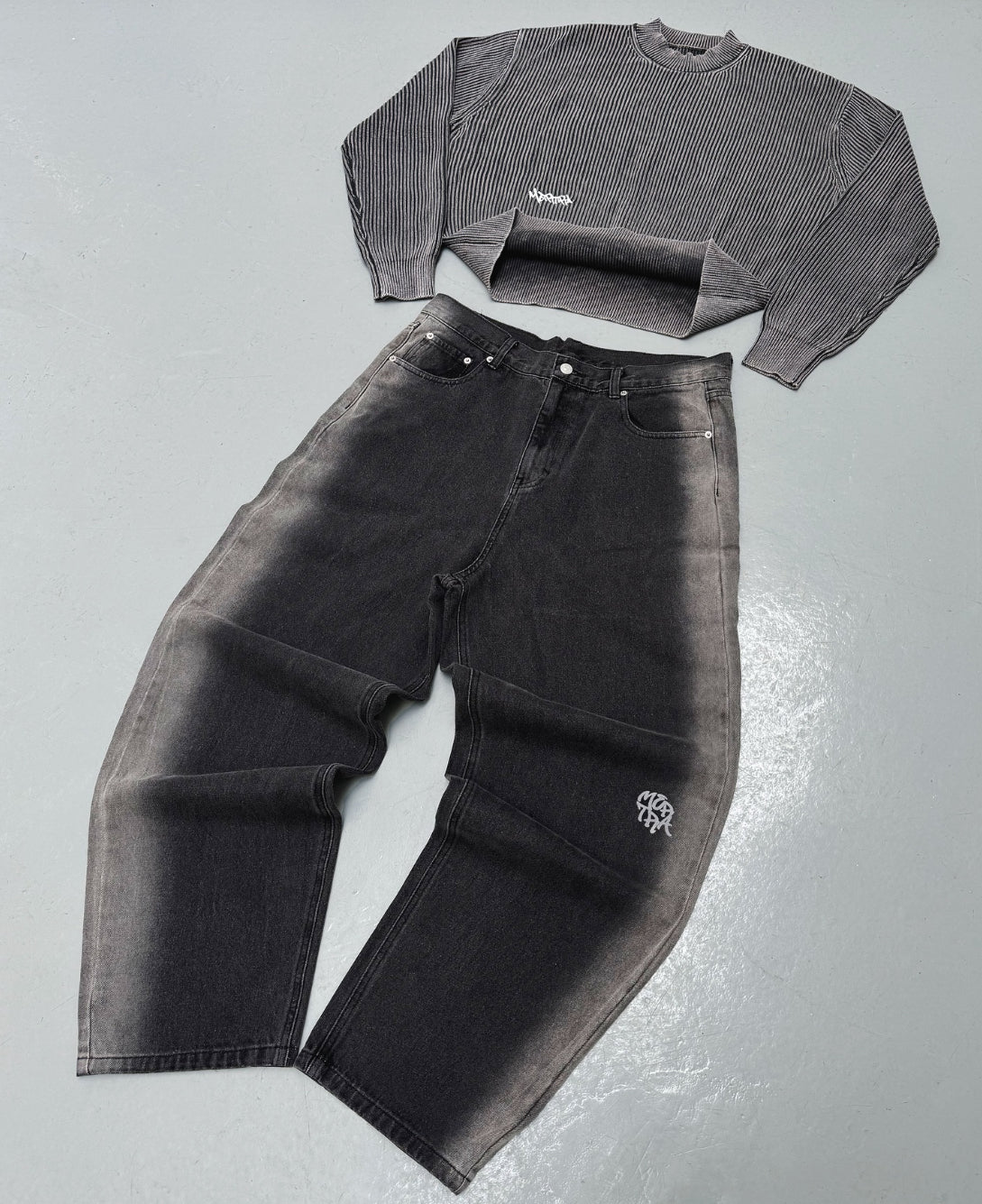MERTRA SWEATSHIRT &amp; JEANS SET